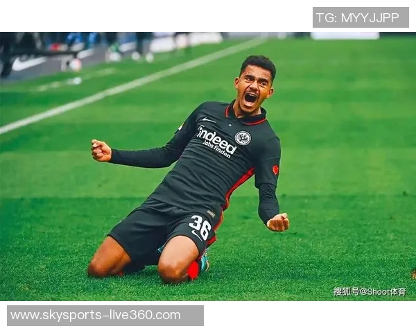 德甲激战波尔图险胜里昂乌龙球引发全场争议与热议